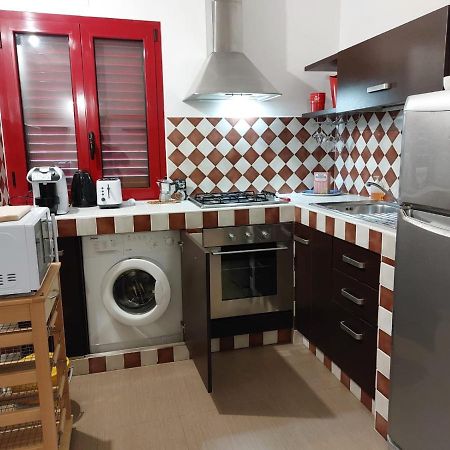 La Dimora In Riva Al Mare Hotel Весте Екстериор снимка