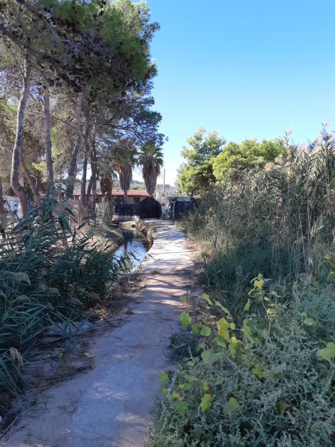 La Dimora In Riva Al Mare Hotel Весте Екстериор снимка