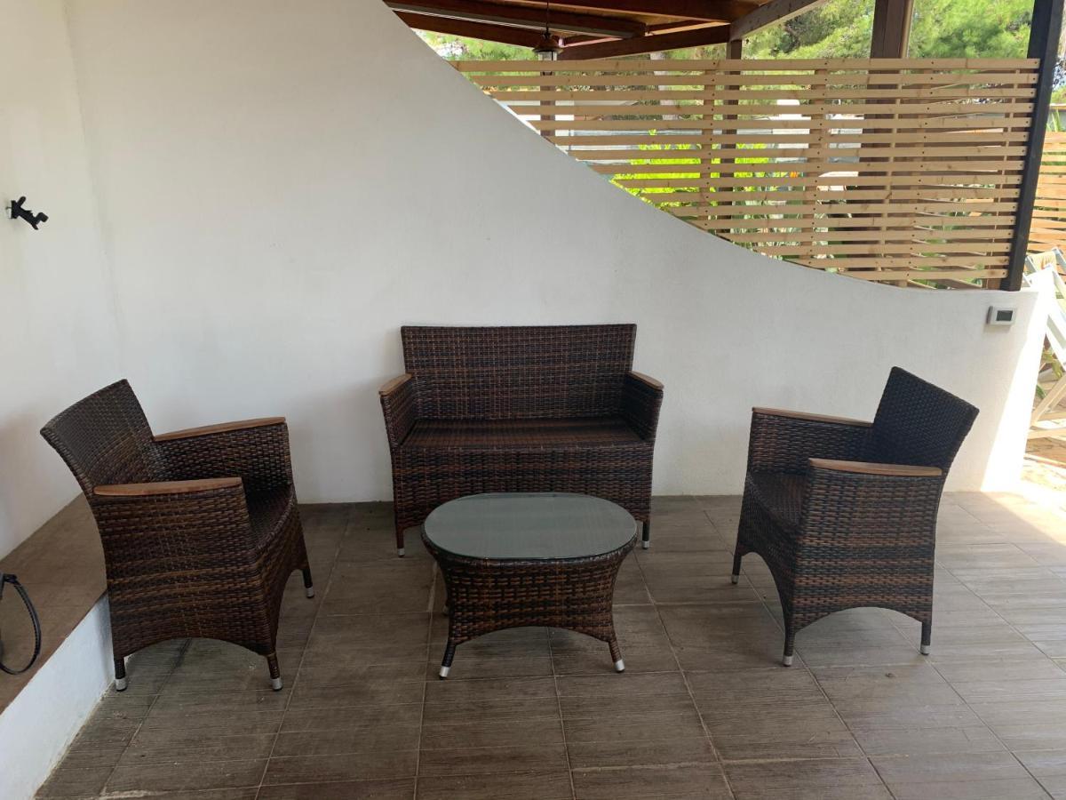 La Dimora In Riva Al Mare Hotel Весте Екстериор снимка