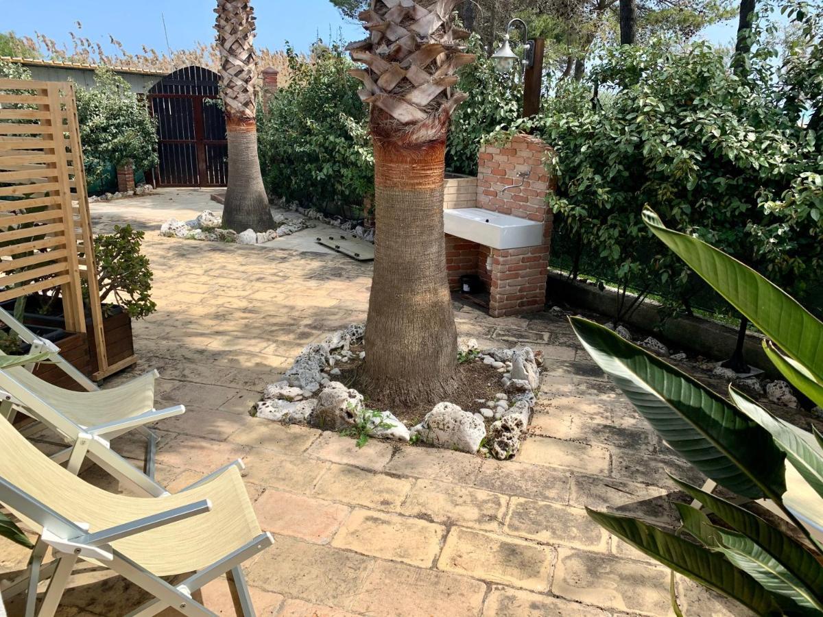 La Dimora In Riva Al Mare Hotel Весте Екстериор снимка