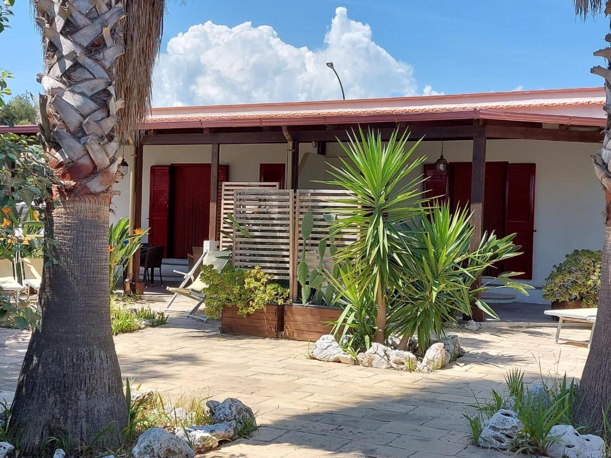 La Dimora In Riva Al Mare Hotel Весте Екстериор снимка